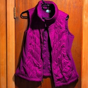 New! Columbia women's vest